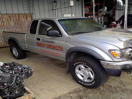 2003 TOYOTA TACOMA, SILVER, PRE-RUNNER MODEL, EXTD CAB, 3.4L, AT, 2WD.  
Z25222